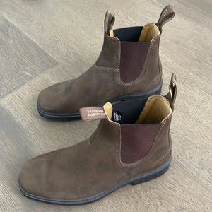 Men’s Blundstone CLASSICS
CHELSEA BOOT